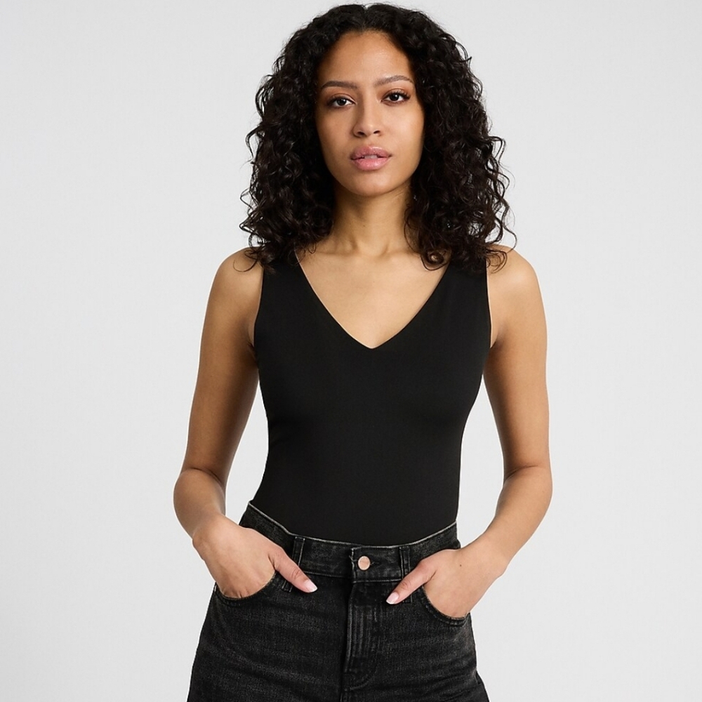 Express Body Contour High Compression V-Neck Bodysuit NEW Black